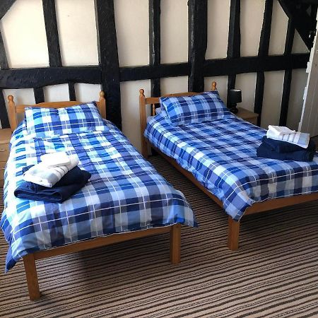 The Crown Inn & B&B Newcastle  Extérieur photo